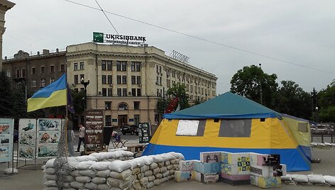 Prie Charkovo savivaldybės pastato