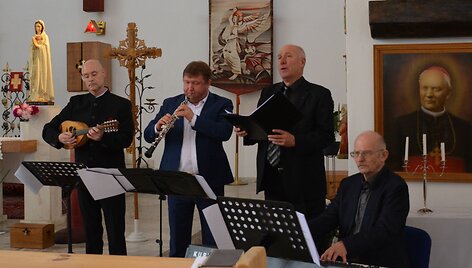 &bdquo;Sidabrinės bitės&ldquo; koncertas