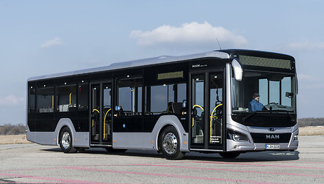 &bdquo;Kauno autobusai&ldquo; už 24 mln. eurų įsigis &scaron;imtą autobusų MAN