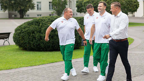 Į paralimpines žaidynes Paryžiuje i&scaron;lydėti Lietuvos sportininkai