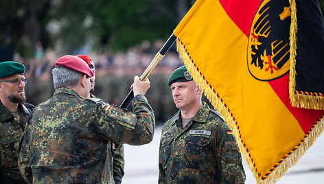 Vokietijos 45-osios &scaron;arvuotosios brigados inauguracija