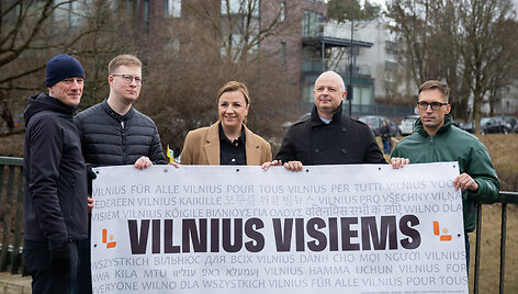 Liberalų sąjūdžio atstovų akcija Vilniuje prie&scaron; ksenofobiją