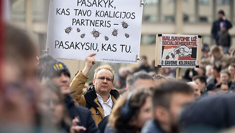 Protestas ,,&Scaron;alin rankas nuo laisvo žodžio&ldquo;