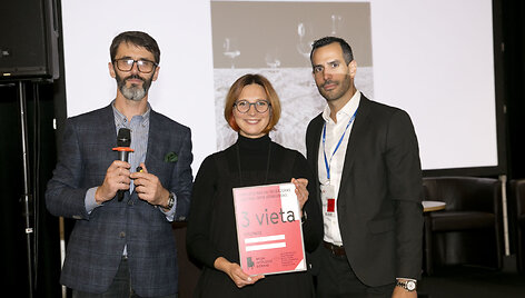III vieta &ndash; &bdquo;March Design Studio&ldquo;, &bdquo;Picnic &ndash; Tablecloth&ldquo;