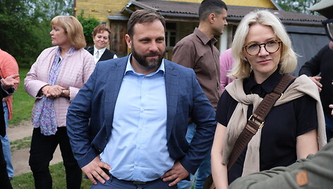 Žemės ūkio ministras Ignas Hofmanas vie&scaron;i ūkyje