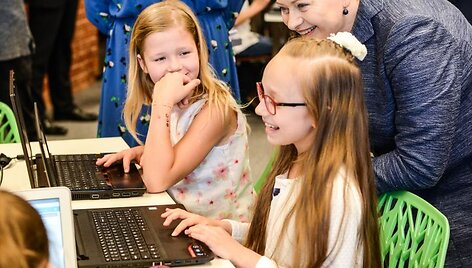 Prezidentės vizitas &bdquo;Sourcery for Kids&ldquo;