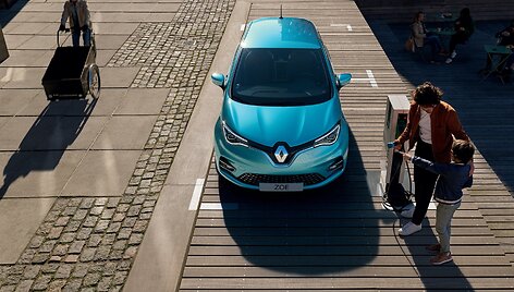 Elektromobilių ABC: ką verta žinoti apie įkrovimą ir mažąjį Renault ZOE