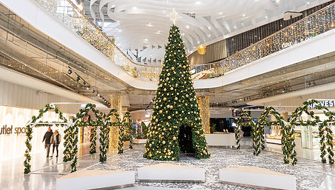 Nemokamų eglės šakų dalybos vyks ne tik lauke, bet ir „Vilnius Outlet“ viduje