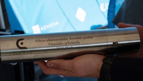 Pradedamas statyti pirmasis elektromobiliams skirtas įkrovimo parkas Lietuvoje