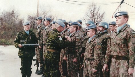 Normundas Valteris, pirmas i&scaron; kairės pirmoje eilejė