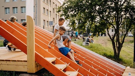 Raudondvaryje atidaryta jaunimo laisvalaikio erdvė