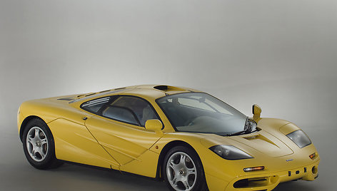 1997 m. laidos „McLaren F1“, kurio rida – vos 239 km.