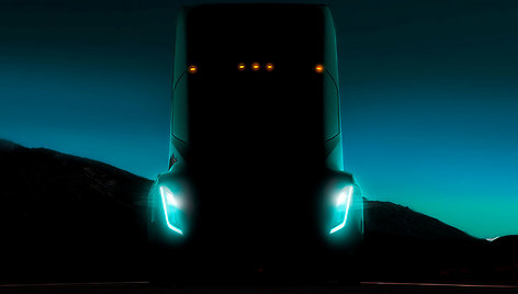 Los Andžele pristatytas naujasis „Tesla“ elektrinis vilkikas – „Tesla Semi“