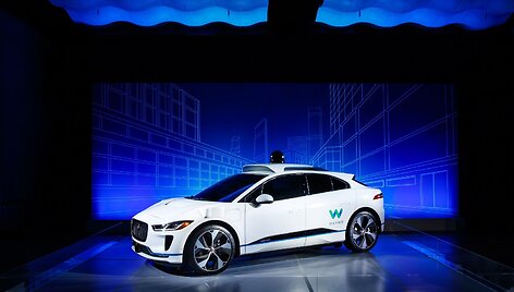 &bdquo;Jaguar Land Rover&ldquo; susivienijo su &bdquo;Waymo&ldquo; &ndash; kurs autonominį elektromobilįĮ
