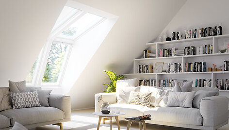 &bdquo;Velux&rdquo; nuotr./Svetainė su padidintu stoglangiu