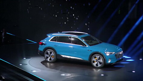 pristatytas-pirmasis-elektrinis-keturiu-ziedu-valdovas-audi-e-tron