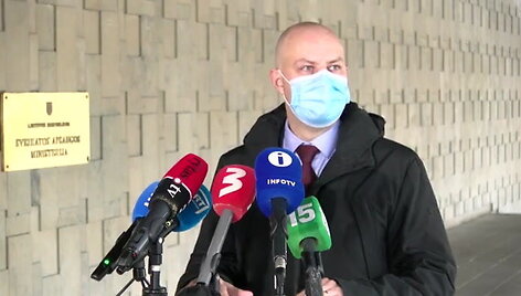 vilniuje-kaune-ir-klaipedoje-skelbiamas-karantinas-pleciamas-kaukiu-devejimas-siulys-drausti-kai-kuriuos-renginius