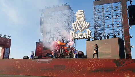 ant-dakaro-podiumo-antanas-juknevicius-ir-darius-vaiciulis