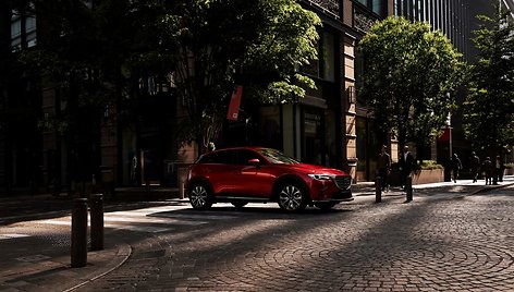 Atnaujintas „Mazda CX-3“