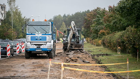 Rengiamos naujos automobilių stovėjimo vietos