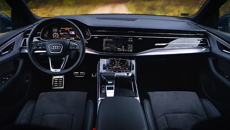 „Audi Q8“