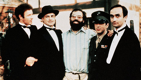 Jamesas Caanas, Marlonas Brando, Francis Fordas Coppola, Alas Pacino, Johnas Cazale'as