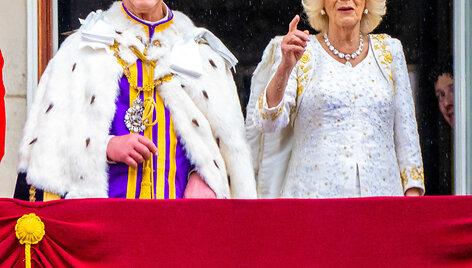 Karalius Karolis III, karalienė Camilla