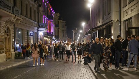 Jaunimo linksmybės Vilniaus gatvėse
