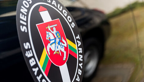 Pasieniečiams perduoti &bdquo;Toyota Land Cruiser&ldquo; visureigiai