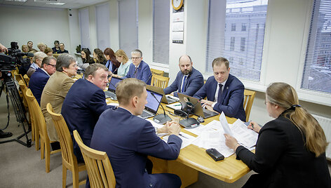 Seimo teisės ir teisėtvarkos komiteto posėdis dėl vaiko teisių apsaugos įstatymo pataisų