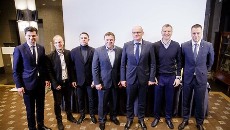 Lietuvos futbolo rinktinės naujų trenerių pristatymas