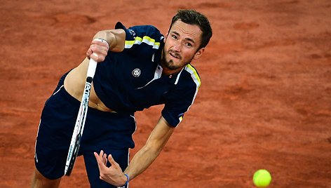 D.Medvedevas išsklaidė abejones dėl „Roland Garros“: žais ir dar viename turnyre