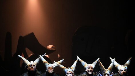 Valstybinio &Scaron;iaulių dramos teatro Mindaugas (rež. Nikolas Darnst&auml;dt, Vokietija).