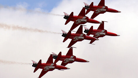 &bdquo;Patrouille Suisse&ldquo; naudoja senus &bdquo;Northrop F-5 Tiger II&ldquo; lėktuvus 