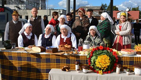 Grybų &scaron;ventė: Dubičių ansamblis