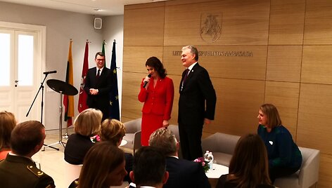 Gitanas Nausėda su Diana Nausėdiene lankosi Romoje