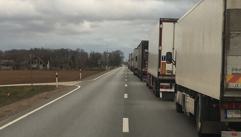 Pasienyje nusidriekusios eilės