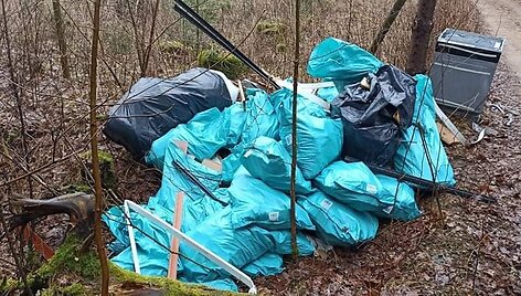 Mi&scaron;kininkai jau pajuto padangų keitimo sezoną: renka gyventojų i&scaron;mestas padangas 