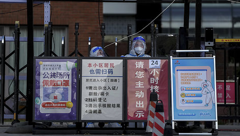 Kinijoje didėjant nepasitenkinimui dėl nulinio COVIDo politikos kilo protestai