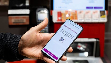 Galine telefono kamera greitai ir patogiai nuskenuosite produktų brūkšninius kodus, o jeigu produktai sveriami – lipduką su brūkšniniu kod