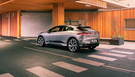 Jaguar I-PACE elektromobilis\