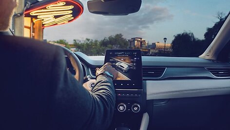 Informacinė automobilio sistema 