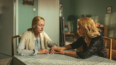 Jūratės Onaitytės vaidmuo naujojoje kino juostoje &bdquo;Pilis&ldquo;
