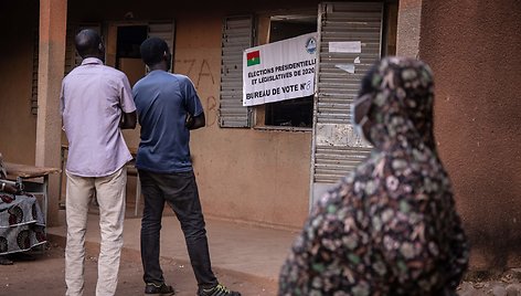 Tvyrant džihadistų grėsmei, Burkina Faso gyventojai balsuoja visuotiniuose rinkimuose