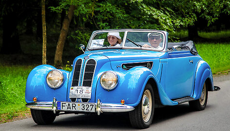 BMW 327 Cabriolet, 1939 m. 