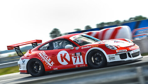 Circle K milesPLUS Racing Team