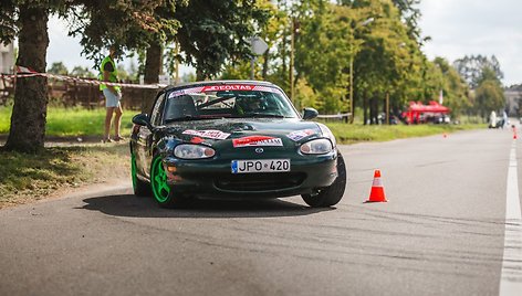 Automobilių slalomo varžybos Plungėje