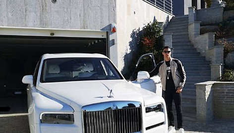 C.Ronaldo ir „Rolls Royce Cullinan“