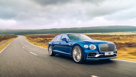 &bdquo;Bentley&ldquo; atnaujino &bdquo;Flying B&ldquo; ženklelį
