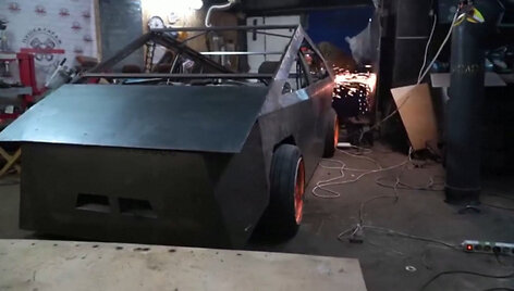 Rusijoje sukurtas &bdquo;Tesla Cybertruck&ldquo; automobilis